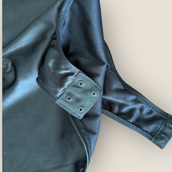 Windsor | Satin Feather Corset Bodysuit | Size L - Picture 10 of 11